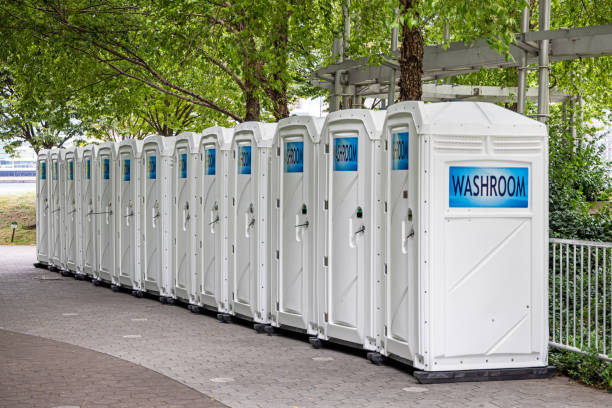 Best Sanitation services for porta potties  in Willits, CA