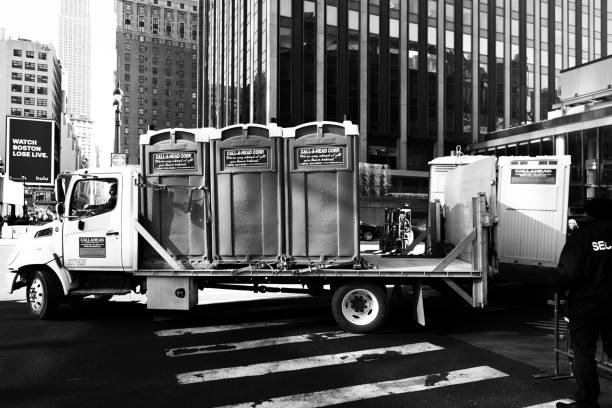 Professional porta potty rental in Willits, CA